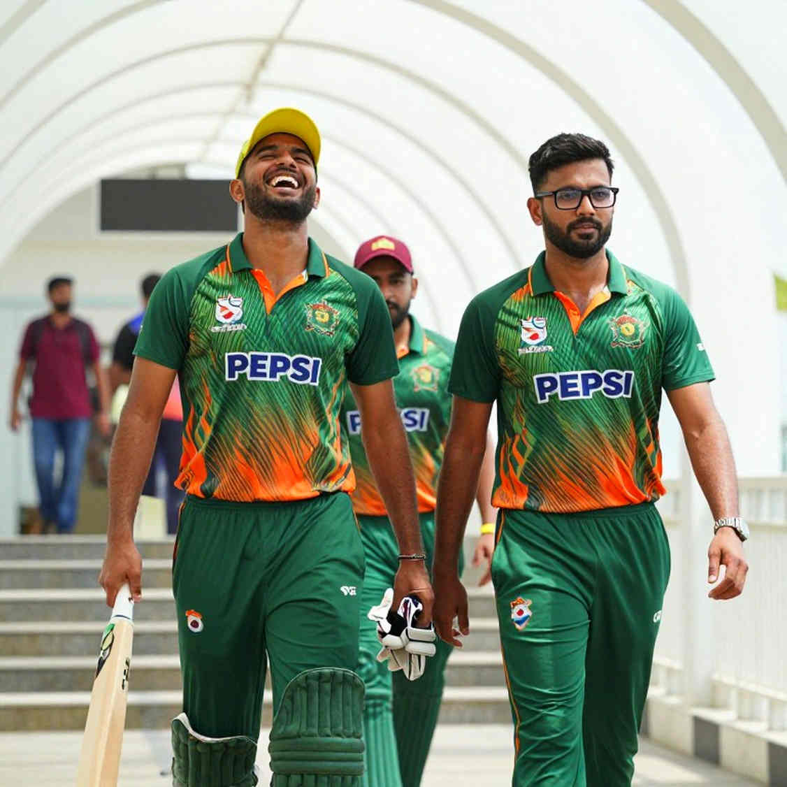 মাহমুদুল্লাহর টেলিভিশন স্লট: কিংবদন্তির জার্সি আর জাতীয় দলের জার্সি যেখানে এক নয়