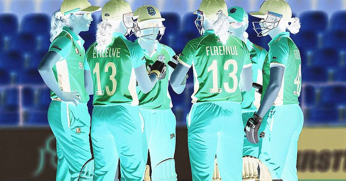 যে খাতা মিথ্যা বলে না: ক্রিকেটের অপরিবর্তনীয় লেজার আর ব্লকচেইনের পাঠ