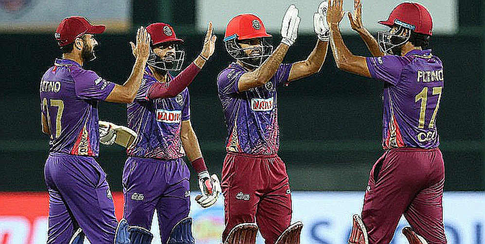ব্যবধানই আসল খেলা: কাউন্টি মাঠে এক্সট্রা, ওভার রেট আর চোটের লুকানো লেজার