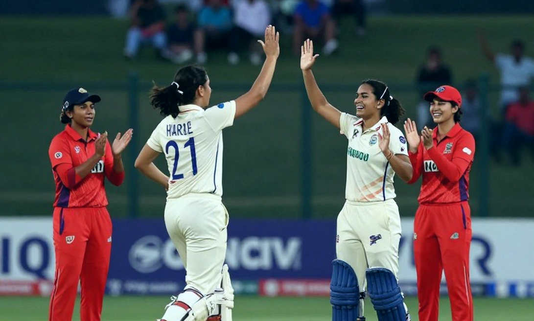 ২৮৭ রানের রাতে যে সংখ্যাটা কেউ দেখেনি: টি-টোয়েন্টির মাঝের ওভার কেন সবচেয়ে ভুল দামে বিক্রি হয় ২৮৭ রানের রাতে যে সংখ্যাটা কেউ দেখেনি: টি-টোয়েন্টির মাঝের ওভার কেন সবচেয়ে ভুল দামে বিক্রি হয়